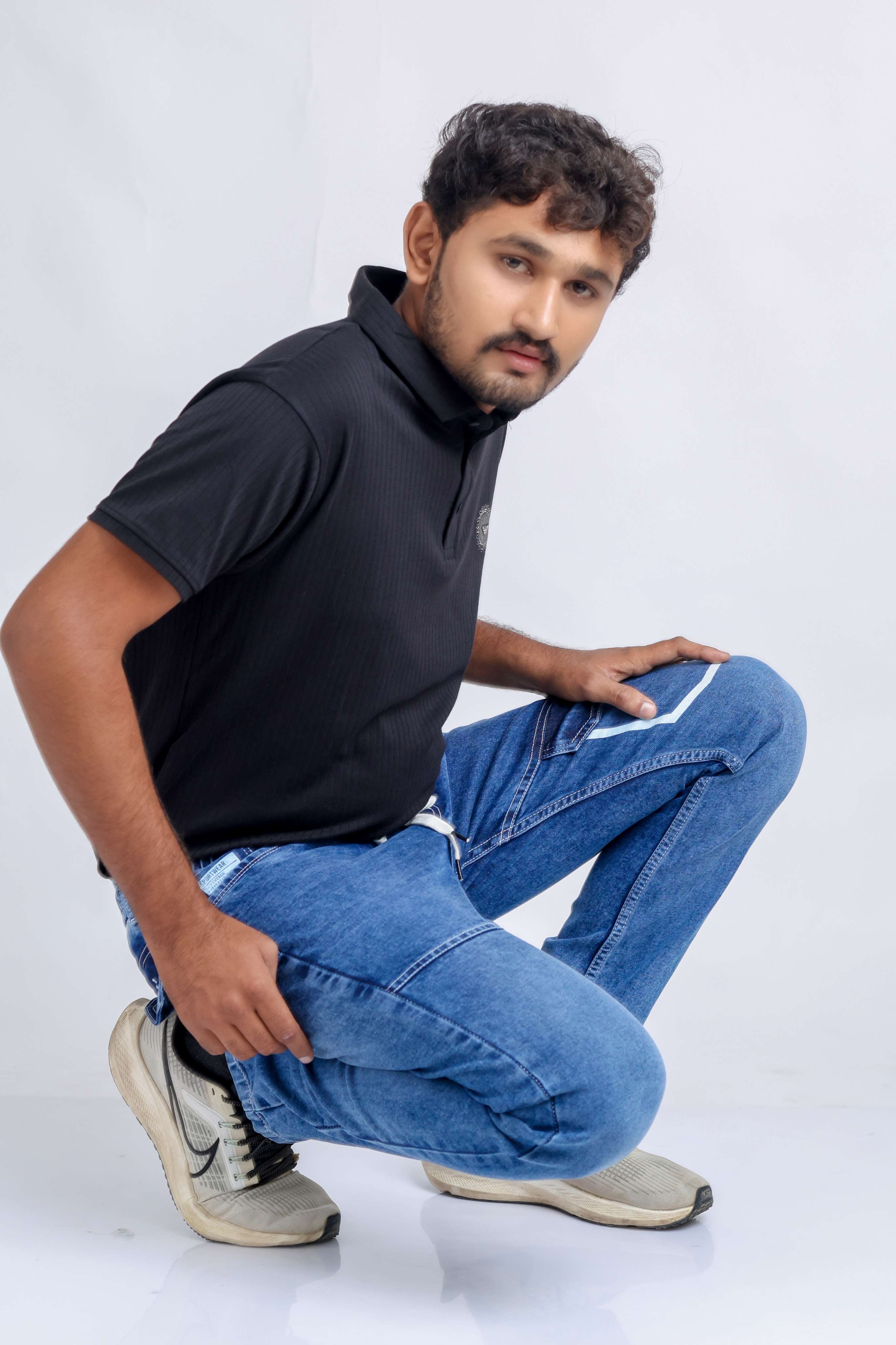 Stylish regular fit jeans