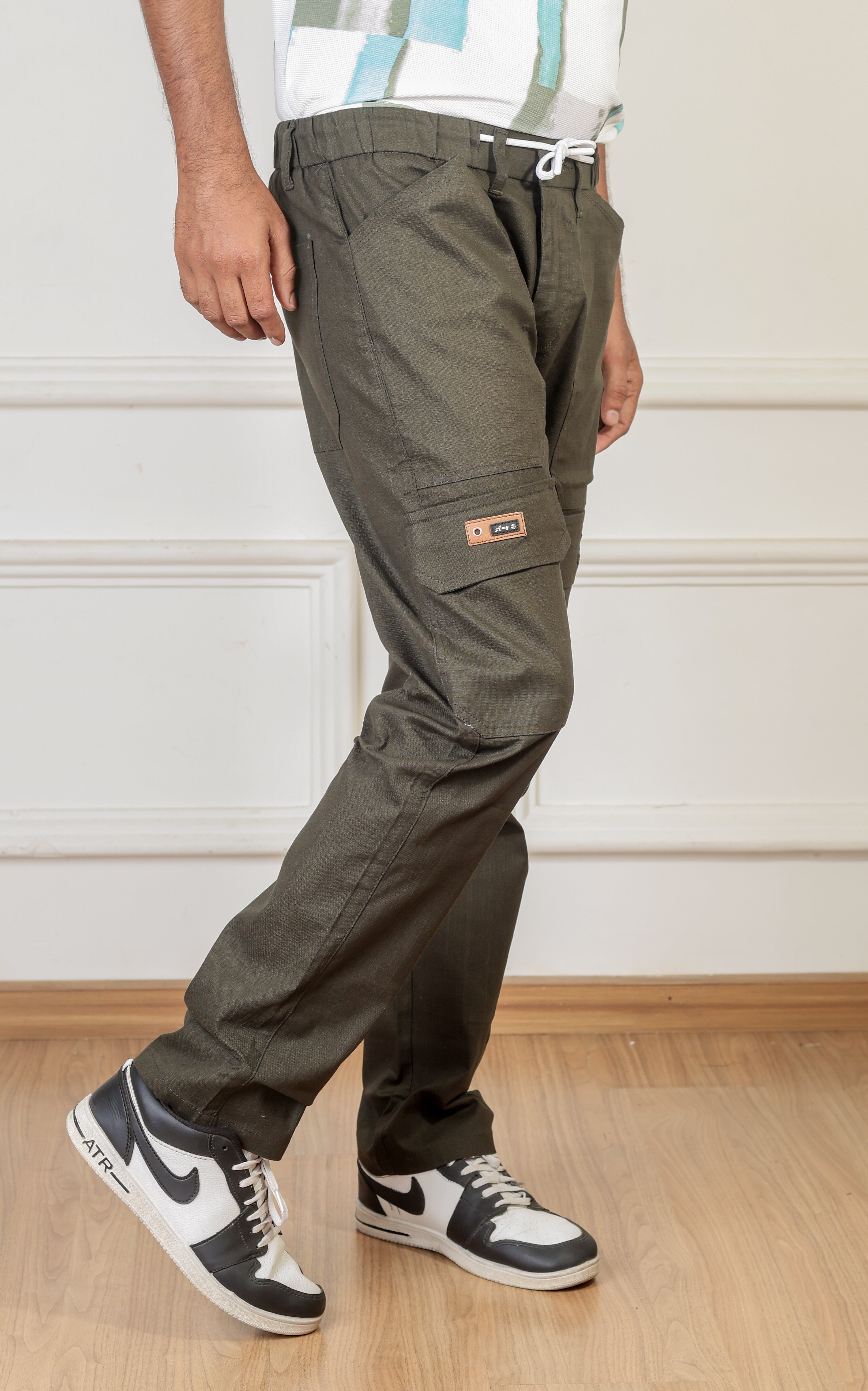 Straight fit cargo